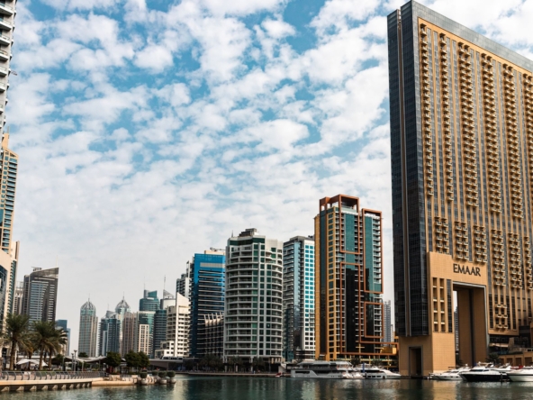 =Business Bay off-plan vs ready | Dreamland Real Estate Brokerage
